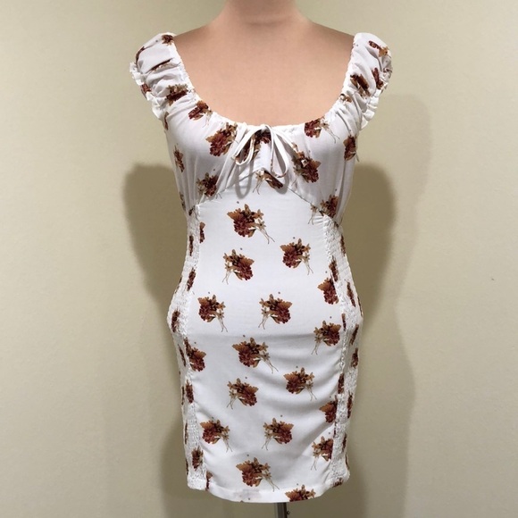 Princess Polly Mini Dress Size 4 White Floral Ruffle Shirred Sides Bodycon - Picture 2 of 8